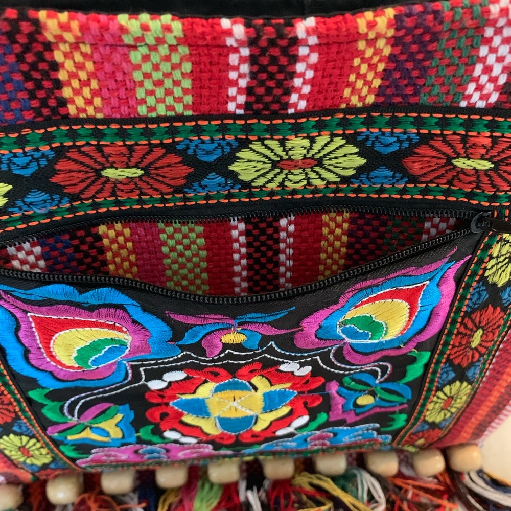 NEW ITEM Colorful Thailand Made Shoulder Handbag. - Picture 6 of 8